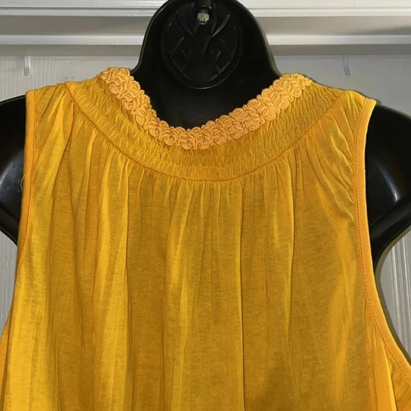 St John’s Bay Tank top - Picture 6 of 6